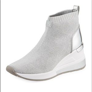 Michael Kors Skyler sock booties - size 7